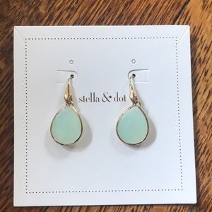 Stella & Dot amity drop earrings